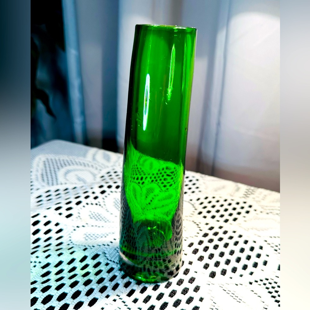 Blown Art Glass Green Heavy Glass Bud Vase 8" Tall Curved California Glass